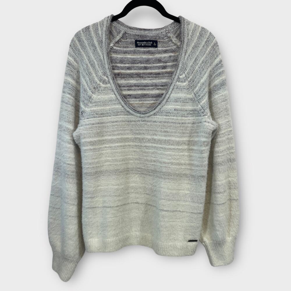 Abercrombie & FItch soft a&f sweater fuzzy ombre stripes cream V neck size large